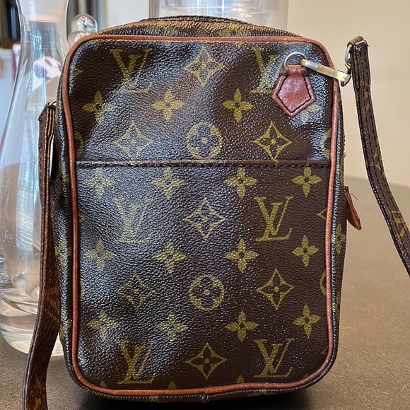 Louis Vuitton Vintage Danube **Authentic** - Picture 2 of 14